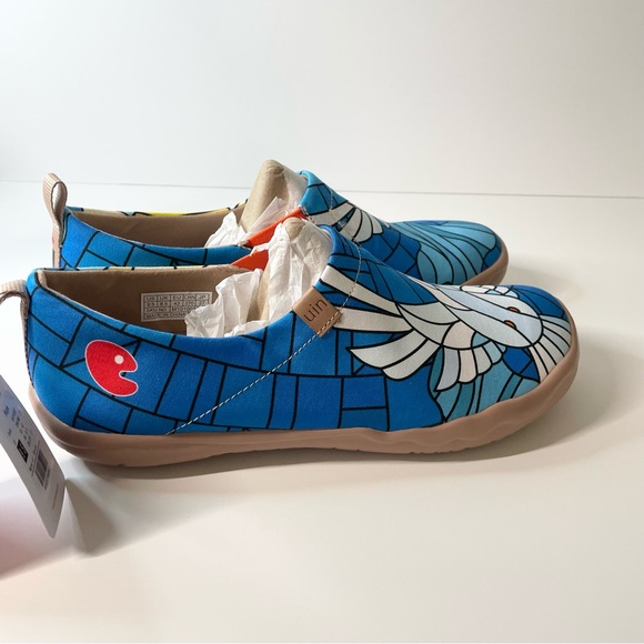 Men Size 9.5 NWT UIN Slip On Shoes Canvas Comfortable Loafers Hope - Picture 2 of 6